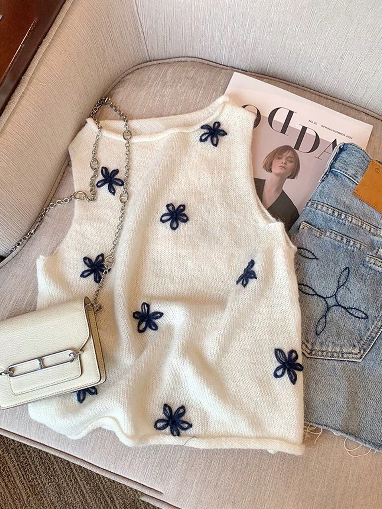 Embroidery Cream - Cream Knit Sleeveless Vest with Navy