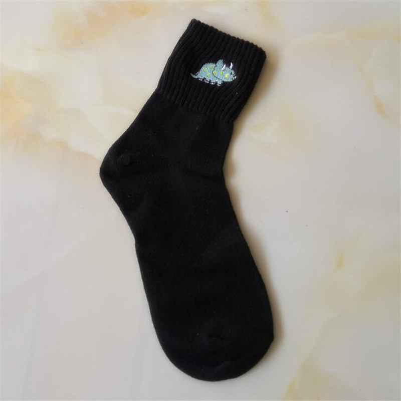 Cute Women Embroidery Dinosaur - Embroidery On Socks recensie en prijs