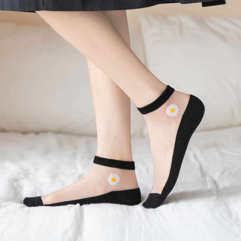 5Pairs/Lot Korea Style Women C - Embroidery On Socks recensie en prijs