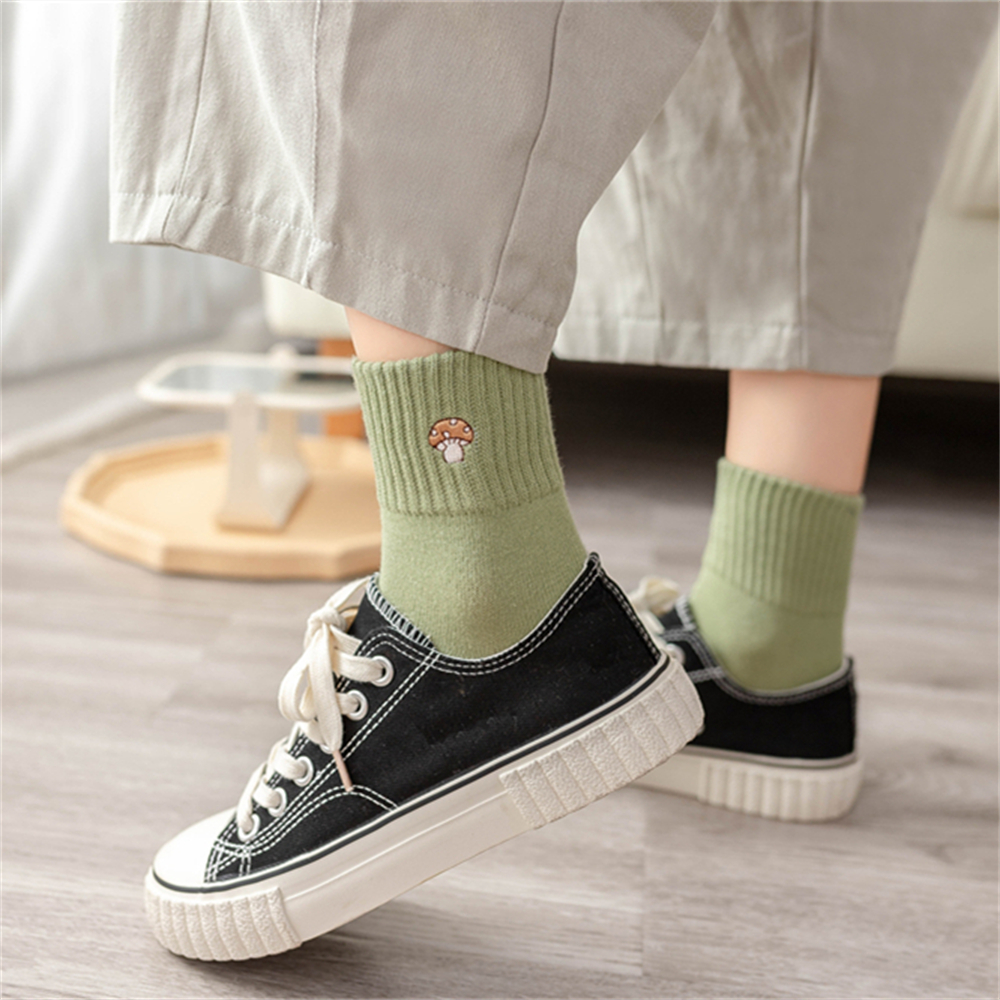 New Women's Embroidery Cute Ca - Embroidery On Socks recensie en prijs