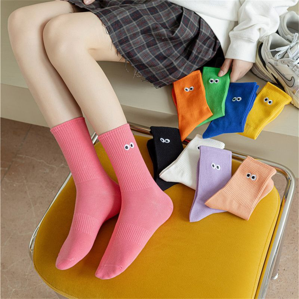 New Women's Embroidered Big Ey - Embroidery On Socks recensie en prijs