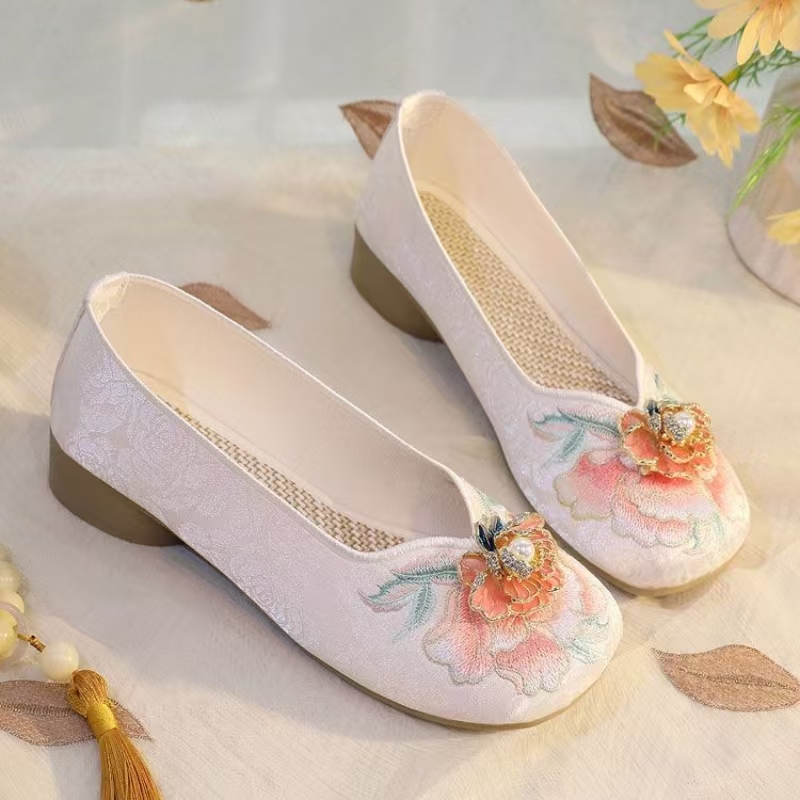 Woman Low Heel Embroidered Clo - Embroidery Canvas recensie en prijs